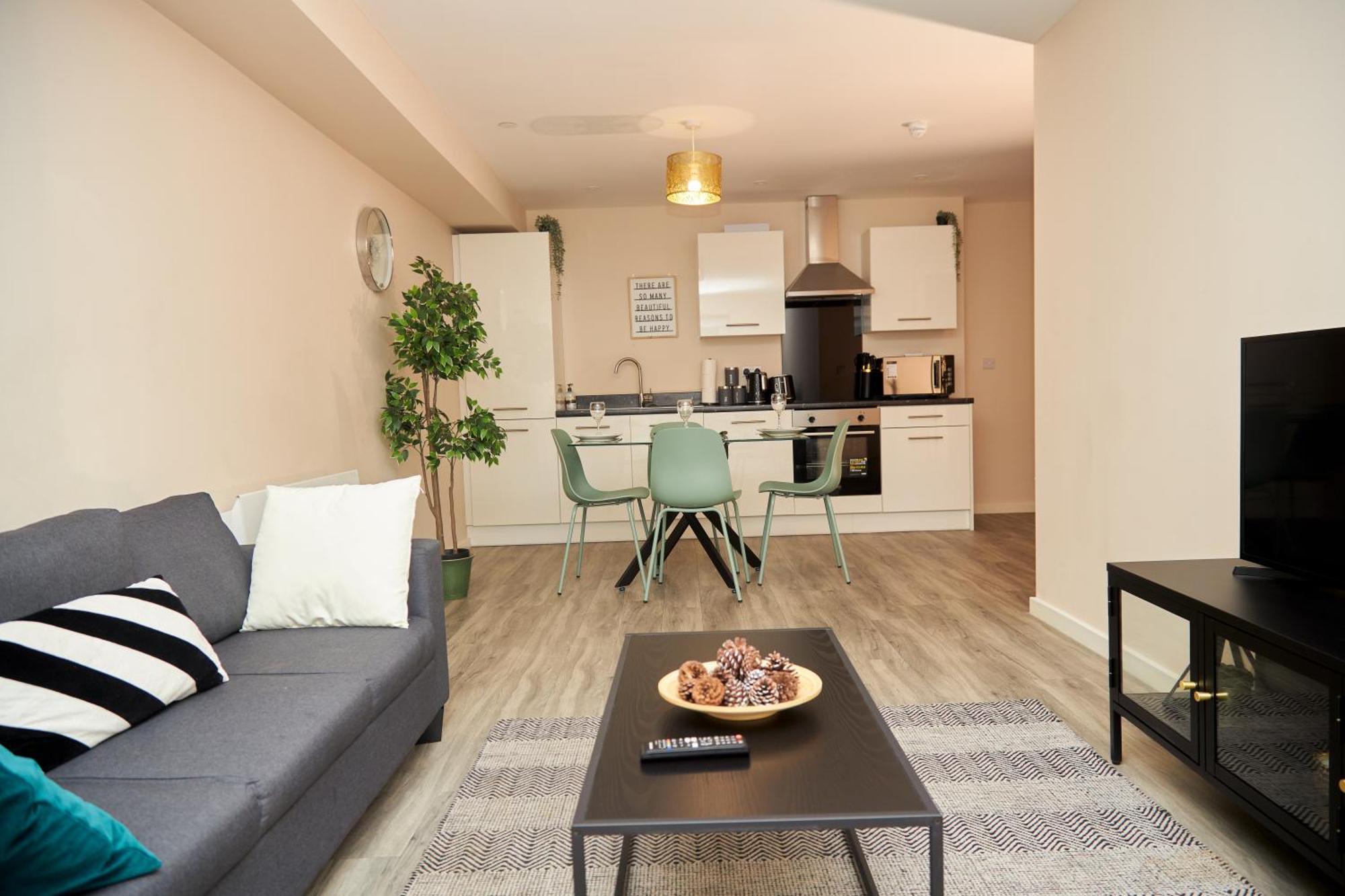 Deluxe And Cozy Two Bedroom With 1 Bathroom And Open Balcony Manchester Exterior foto