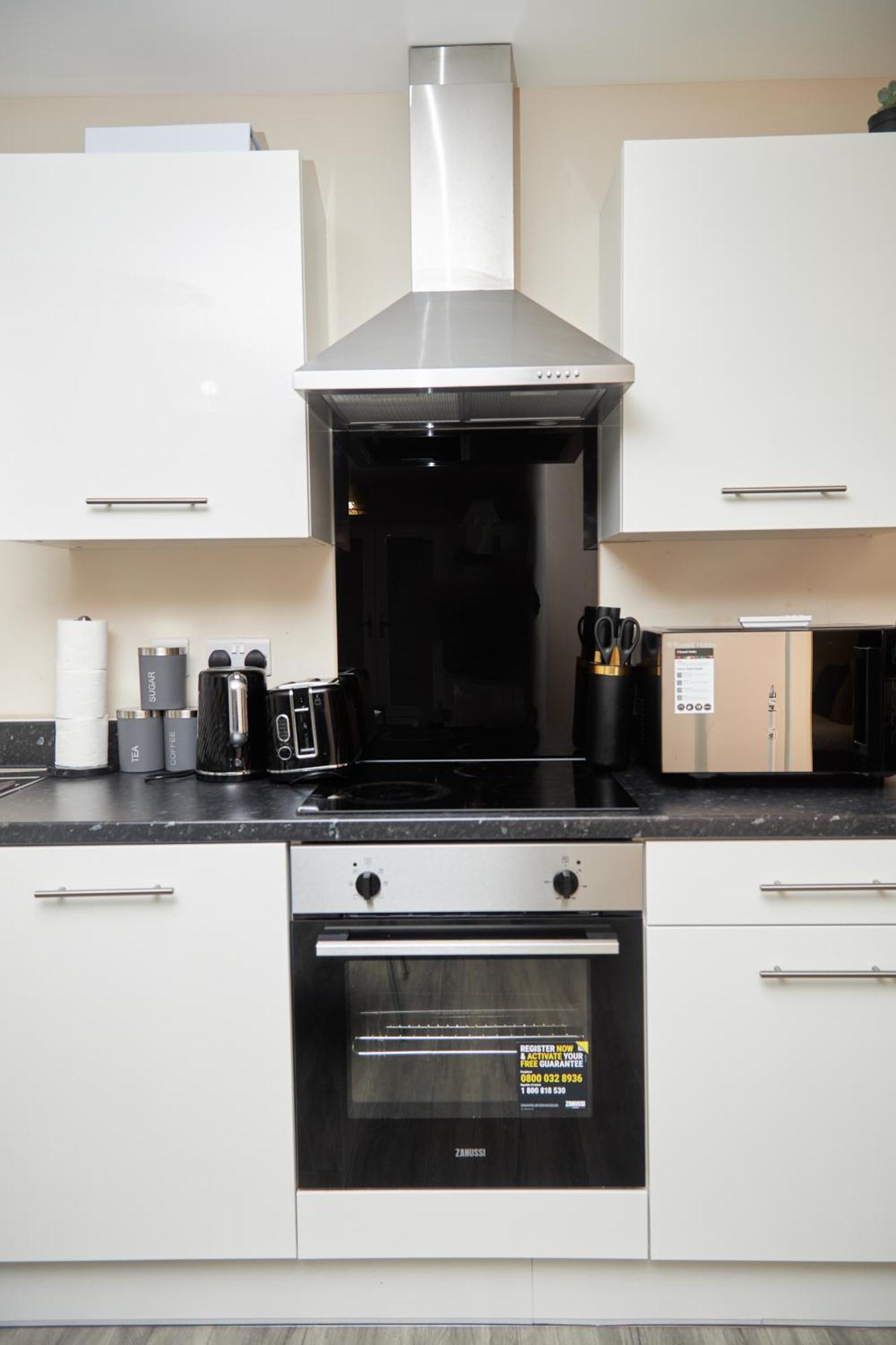 Deluxe And Cozy Two Bedroom With 1 Bathroom And Open Balcony Manchester Exterior foto